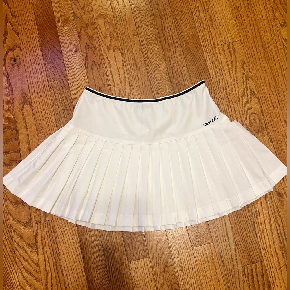 RBX Classic White tennis skirt Woman’s Medium (8/10)
